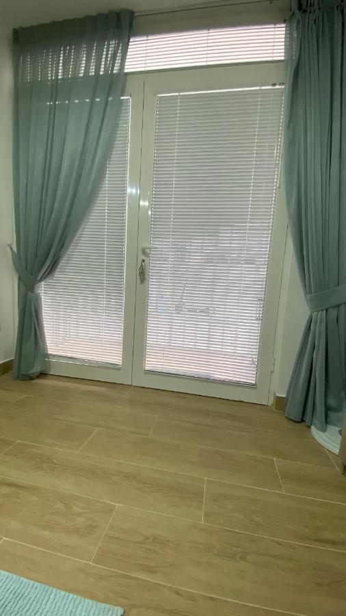 Kosta'S Home Тирана Екстериор снимка